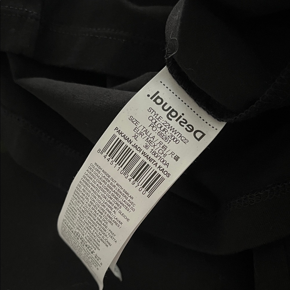 Desigual Black Cat Graphic Long Sleeve Tee - Picture 8 of 8